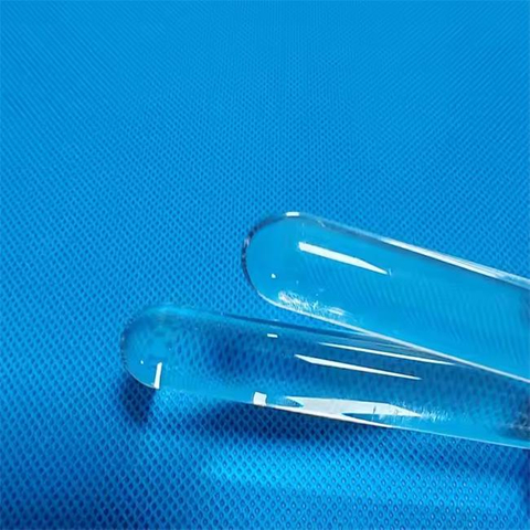 Transparenter Quarzglasstab mit rundem Boden