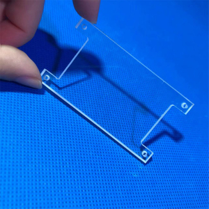 Plaques de verre de quartz claires perfor&eacute;es au laser de laboratoire personnalis&eacute;es