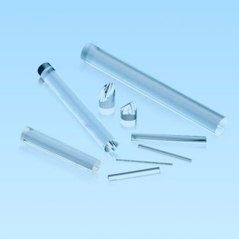 Hersteller von kundenspezifischen optischen transparenten Lichtleiter-Quarzst&auml;ben