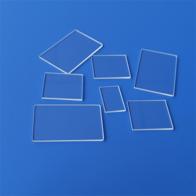 Quais s&atilde;o as caracter&iacute;sticas de desempenho das placas de vidro de quartzo