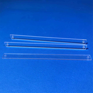 Rechteckige perforierte Quarzglasplatte mit zwei Enden