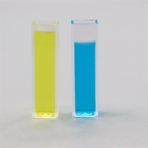 Cubeta fluorescente de cuarzo con trayectoria &oacute;ptica de 10 mm